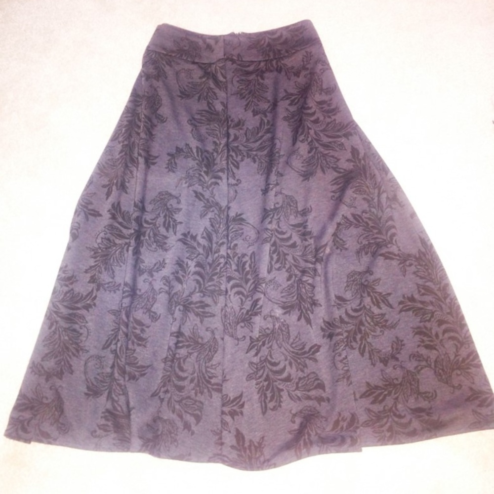Woman's Skirt